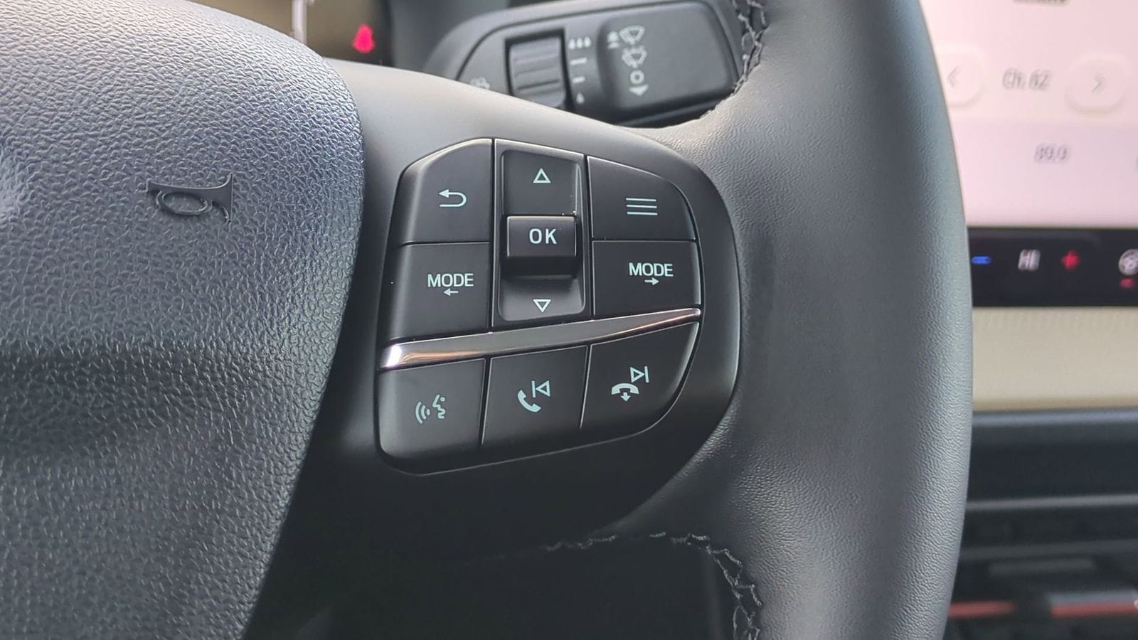 Thumbnail: 2025 Ford Maverick - 22