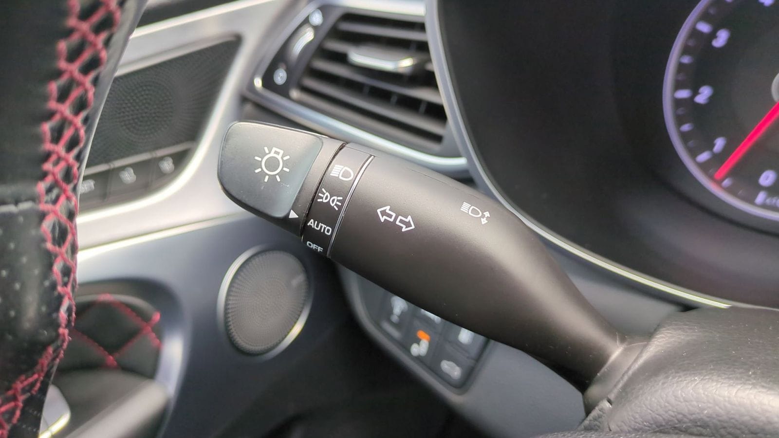 Thumbnail: 2019 Genesis G70 - 27