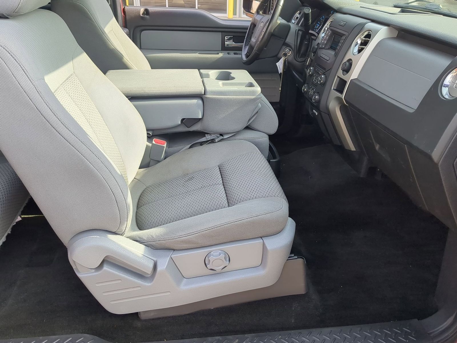 Thumbnail: 2014 Ford F-150 - 25