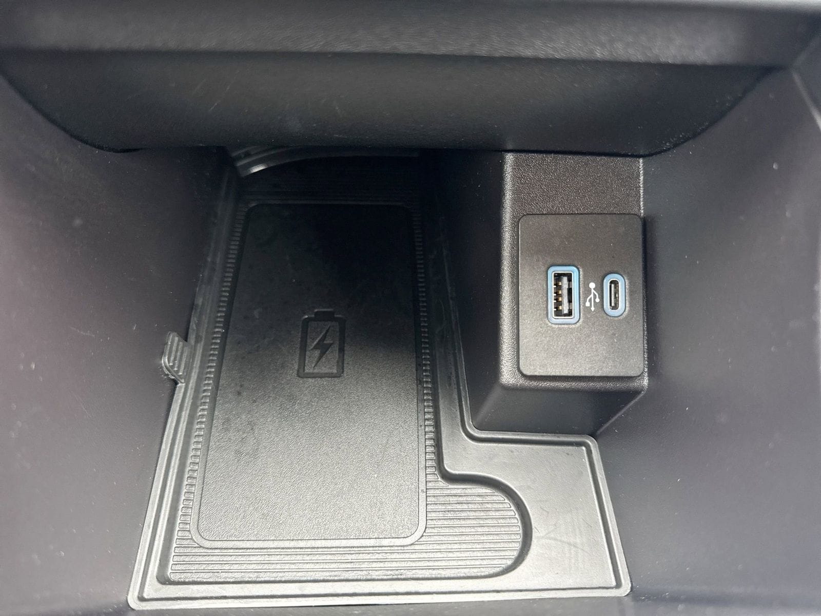 Thumbnail: 2023 Ford Edge - 33