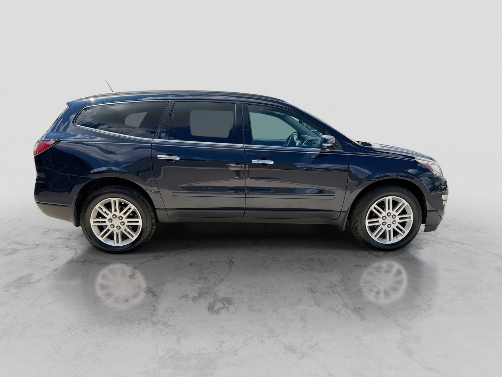 Thumbnail: 2015 Chevrolet Traverse - 9
