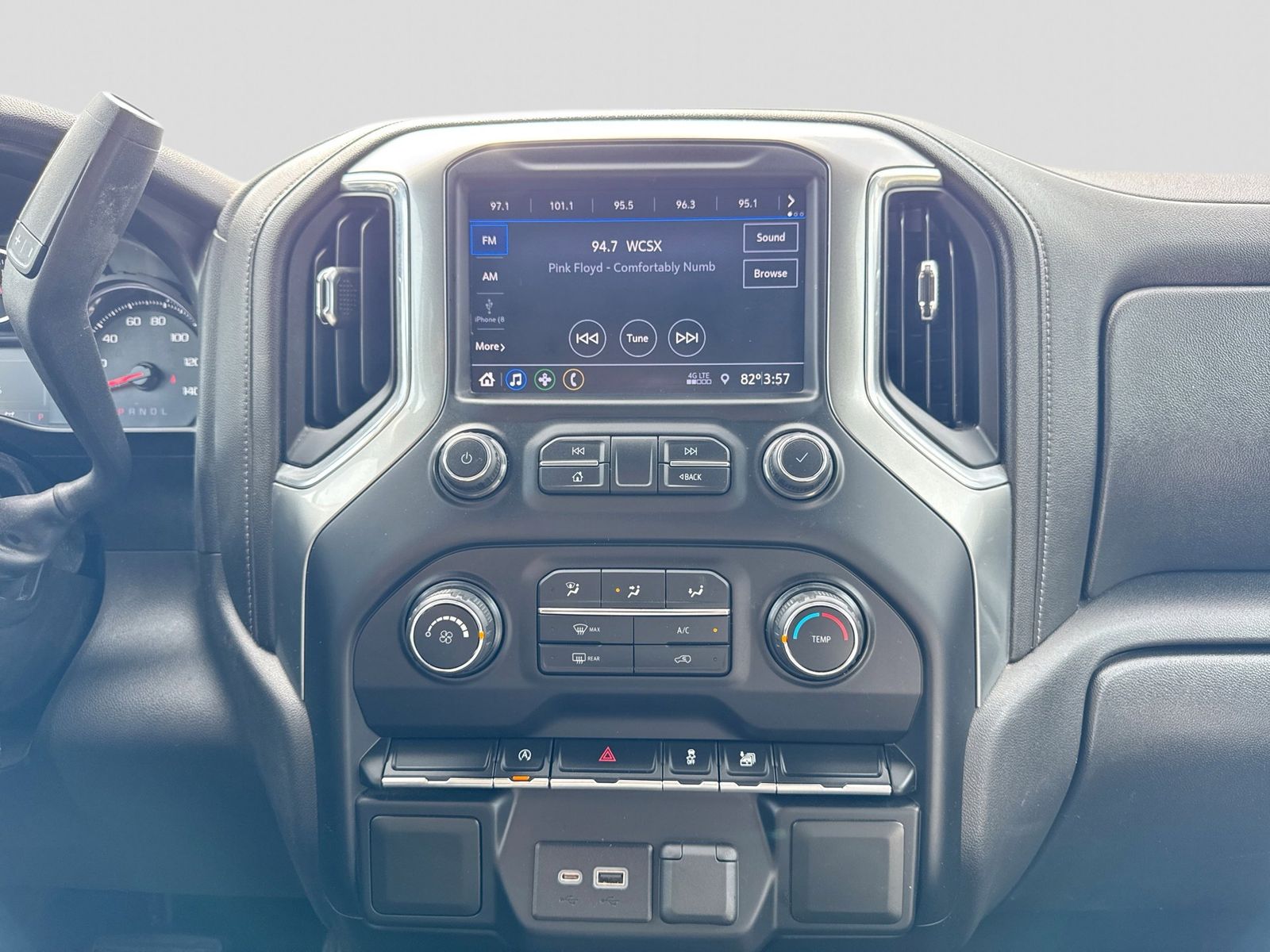 Thumbnail: 2020 Chevrolet Silverado 1500 - 27
