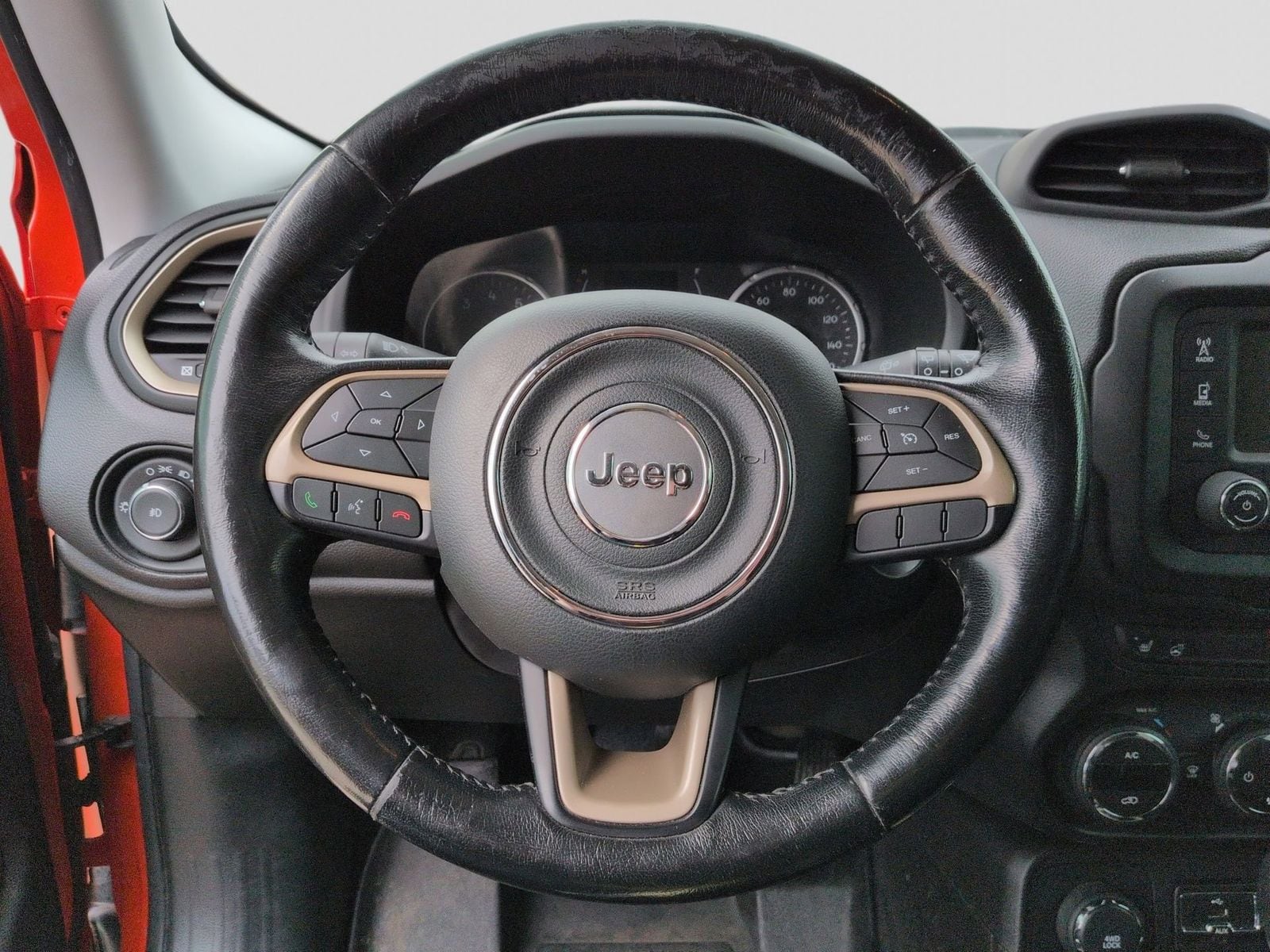 Thumbnail: 2017 Jeep Renegade - 28