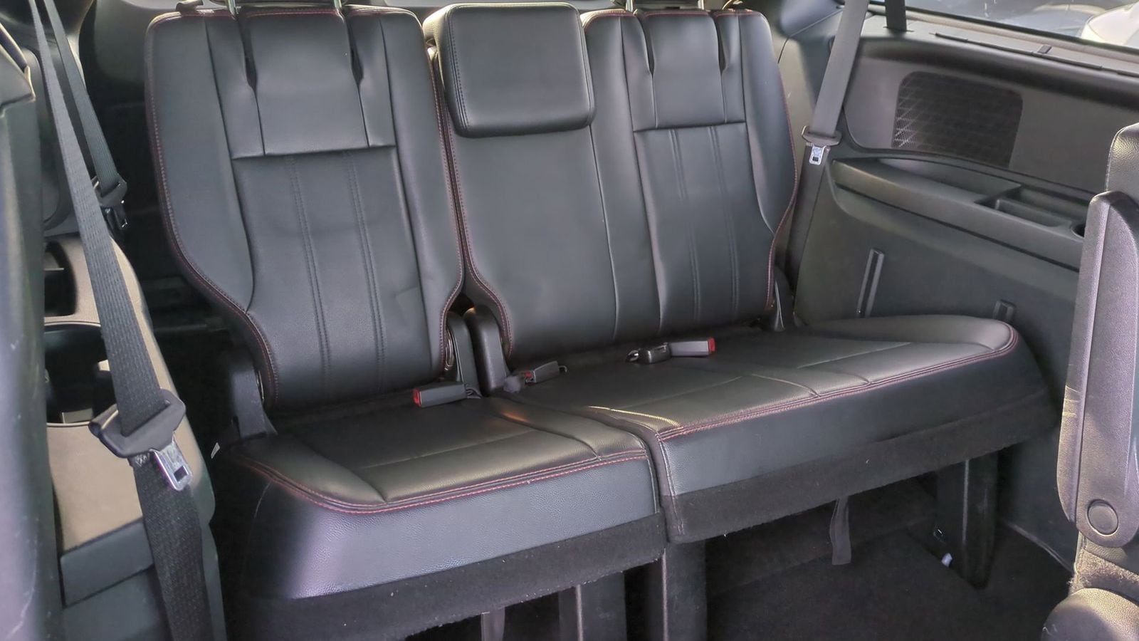 Thumbnail: 2013 Dodge Grand Caravan - 24