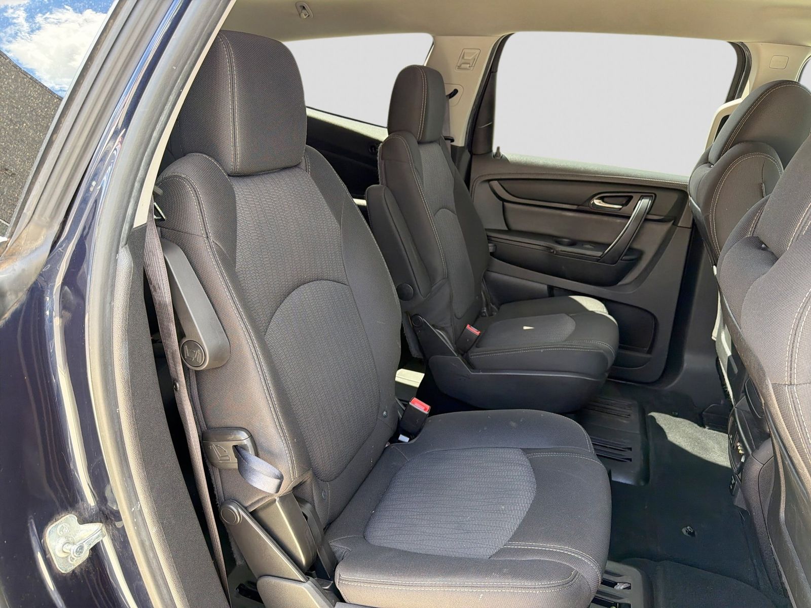 Thumbnail: 2015 Chevrolet Traverse - 24