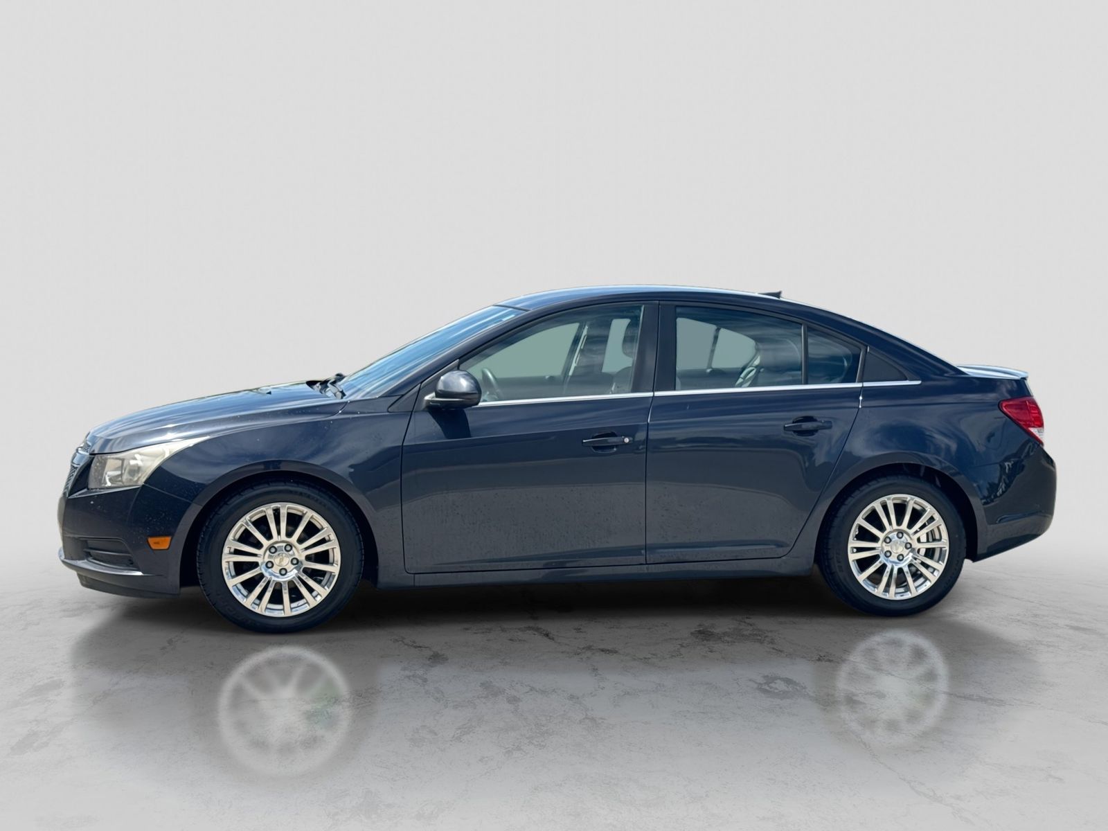 Thumbnail: 2014 Chevrolet Cruze - 3