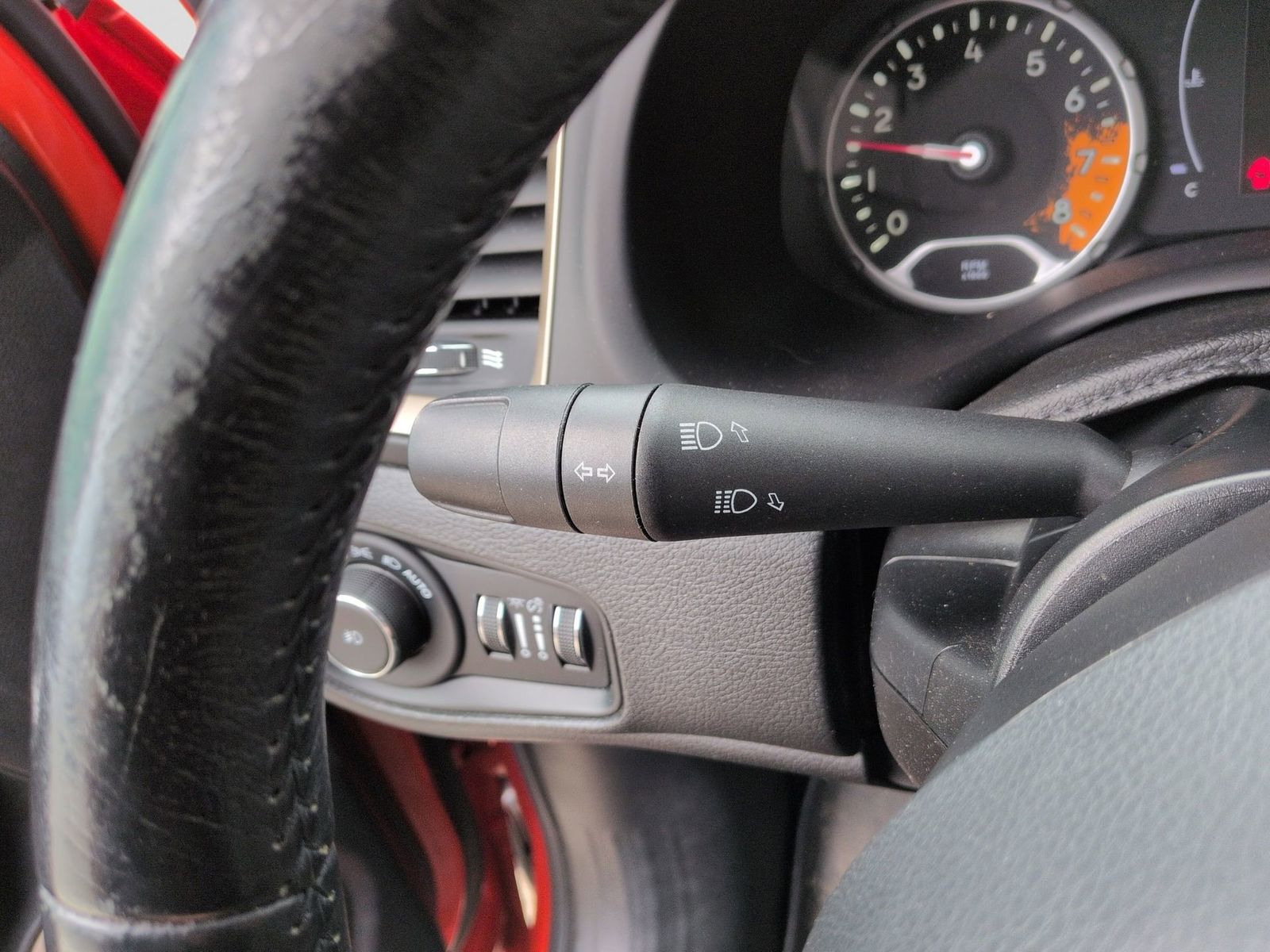 Thumbnail: 2017 Jeep Renegade - 32