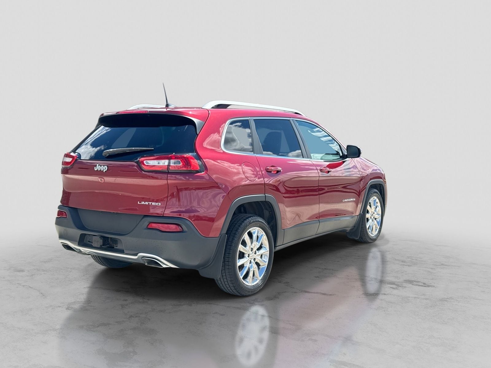 Thumbnail: 2016 Jeep Cherokee - 7