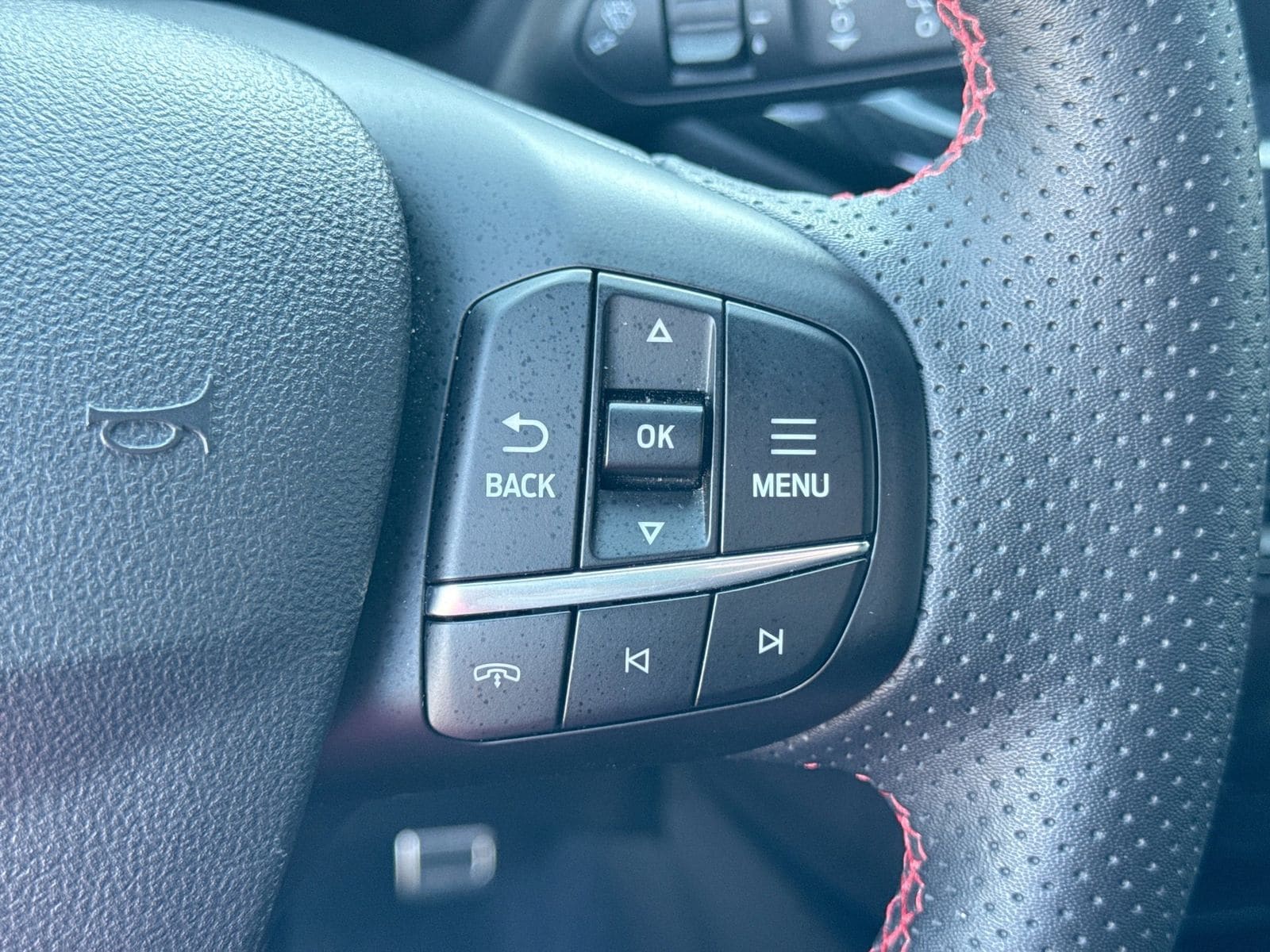 Thumbnail: 2023 Ford Escape - 24