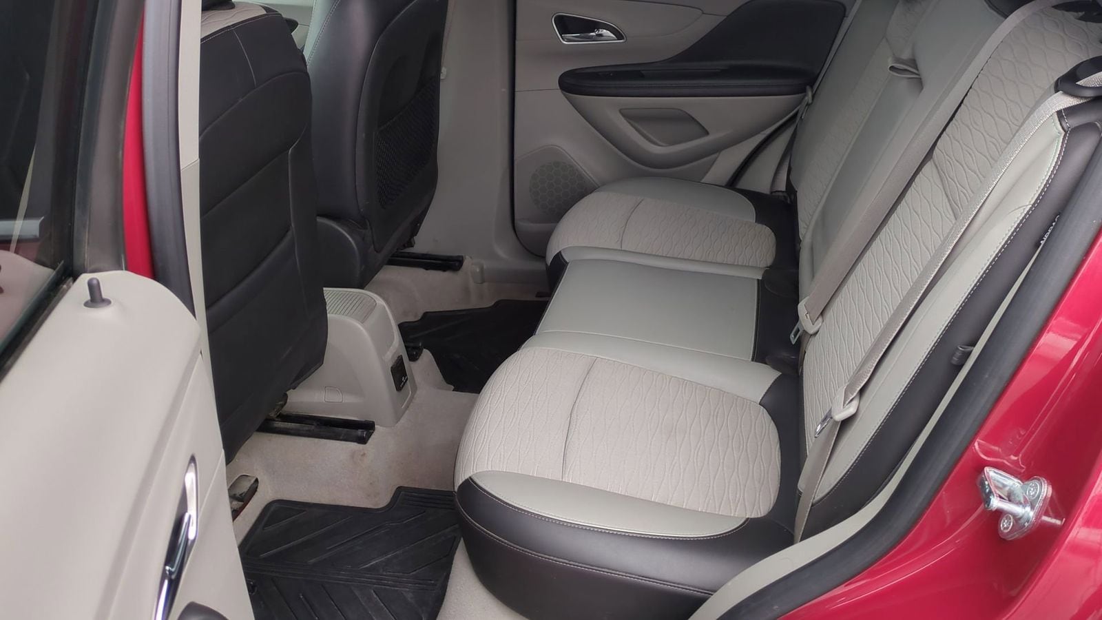 Thumbnail: 2016 Buick Encore - 21