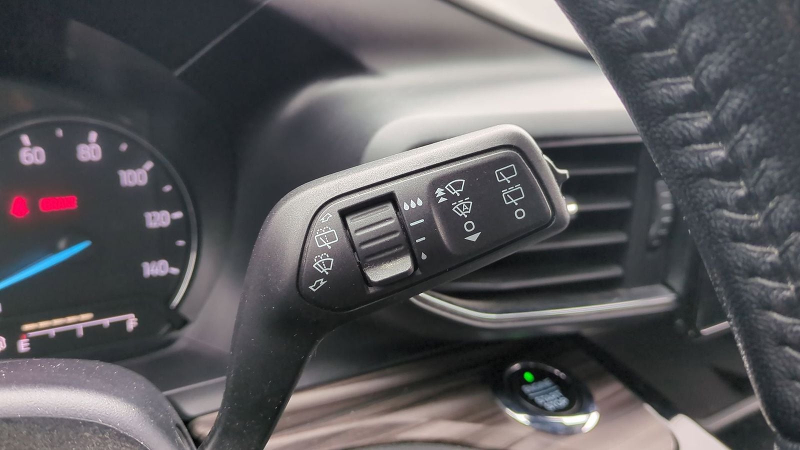 Thumbnail: 2021 Ford Explorer - 28