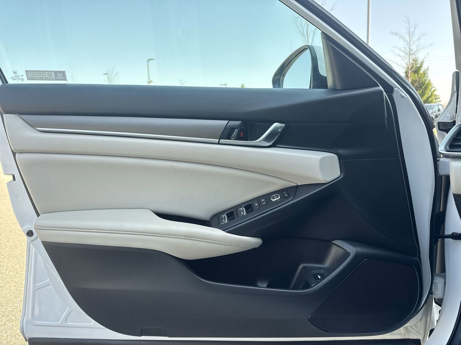 Thumbnail: 2022 Honda Accord - 27