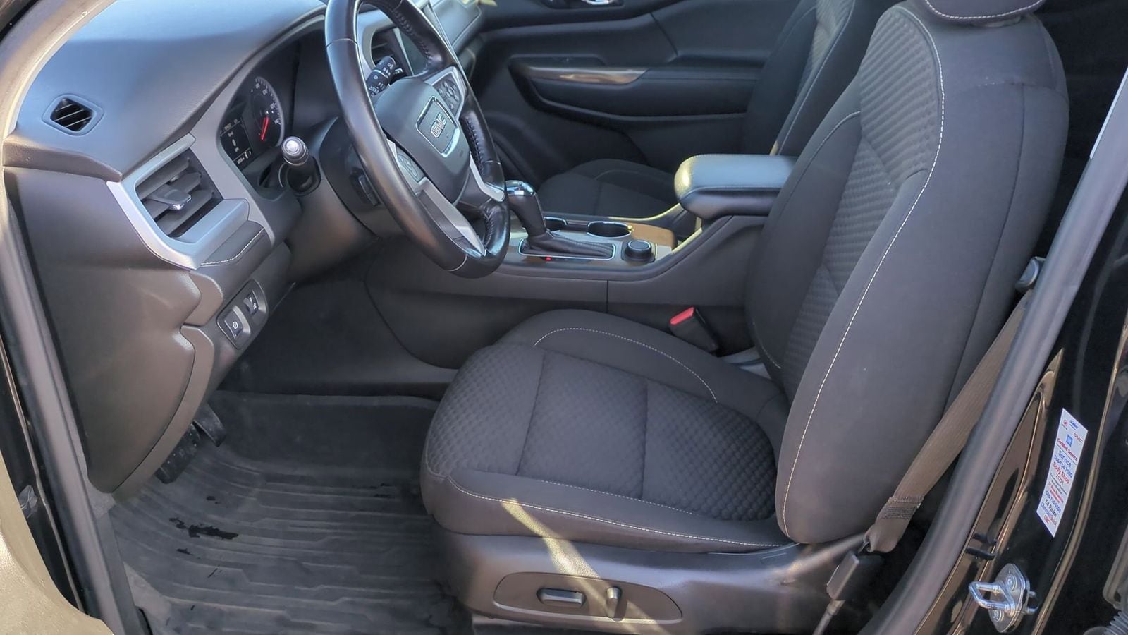 Thumbnail: 2019 GMC Acadia - 16