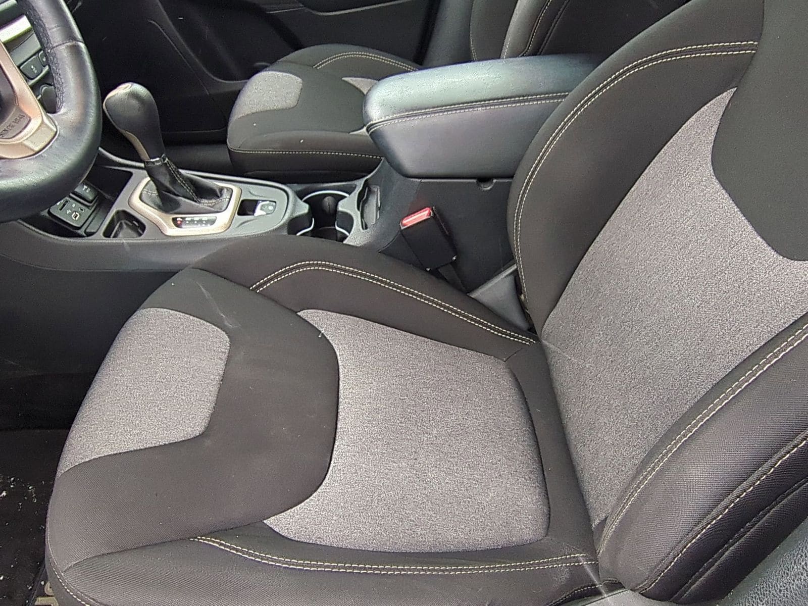 Thumbnail: 2014 Jeep Cherokee - 17