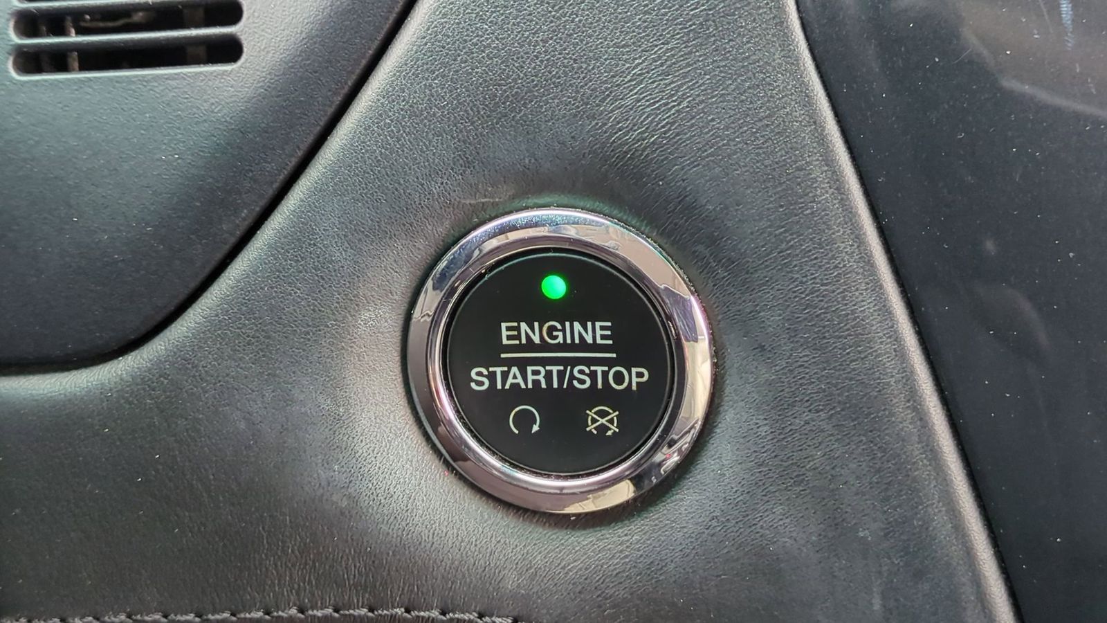 Thumbnail: 2016 Ford Explorer - 28