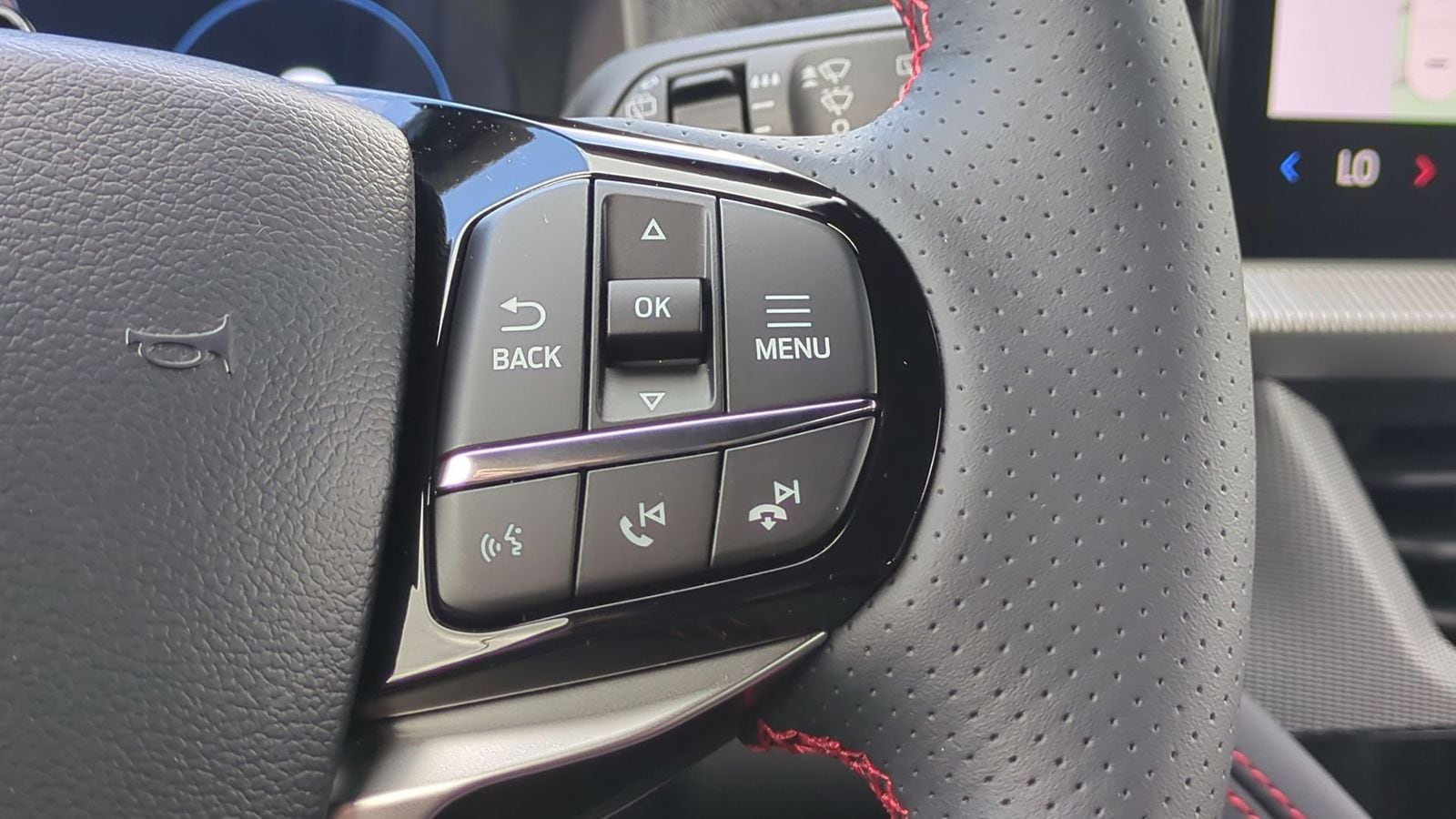 Thumbnail: 2025 Ford Explorer - 22