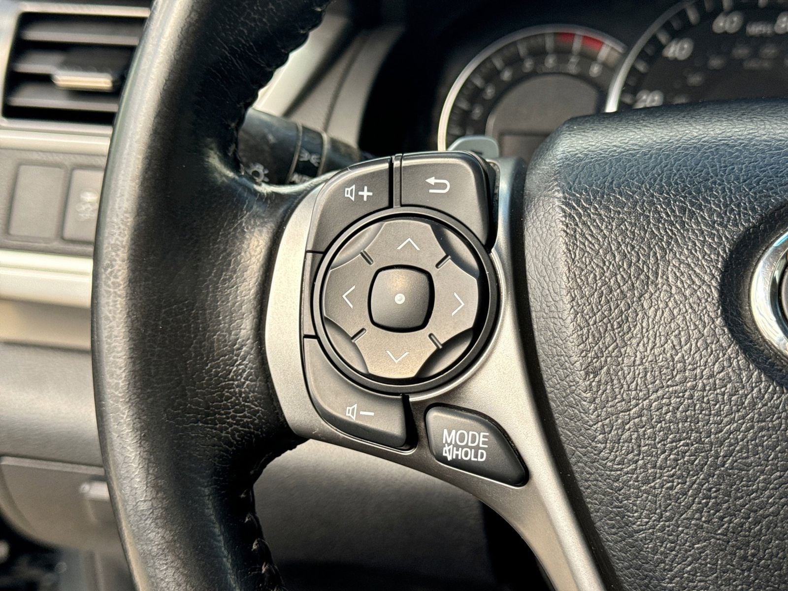 Thumbnail: 2013 Toyota Camry - 26