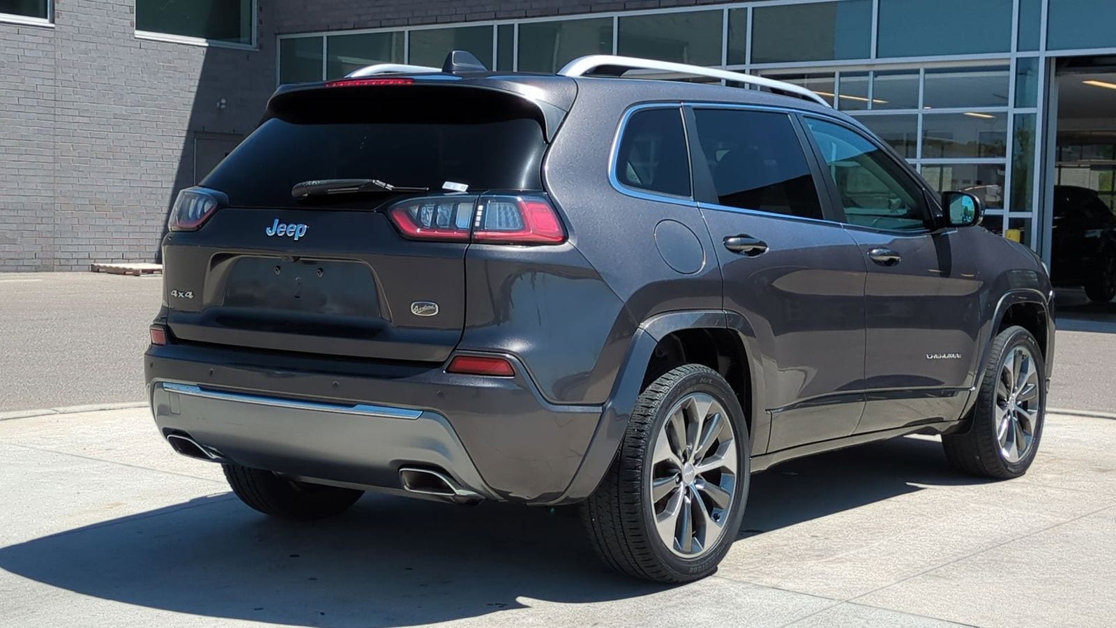 2019 Jeep Cherokee Overland 7
