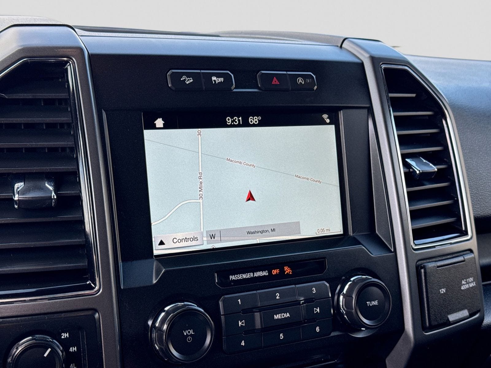 Thumbnail: 2018 Ford F-150 - 28