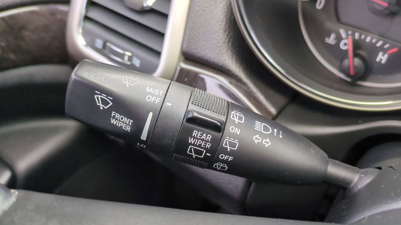 2013 Jeep Grand Cherokee Laredo 24