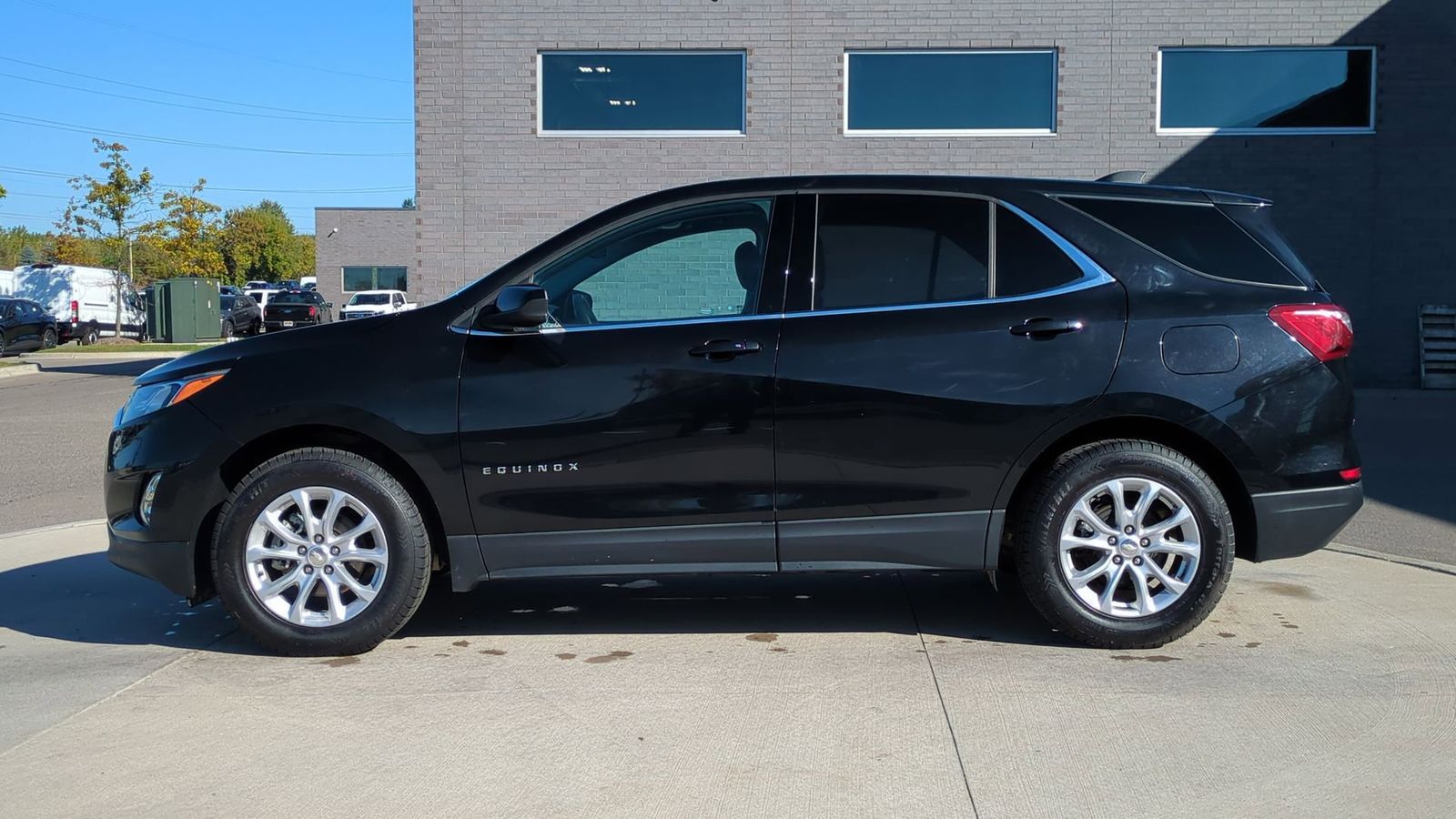 2020 Chevrolet Equinox LT photo 2