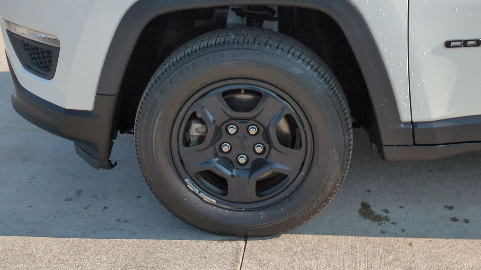 Thumbnail: 2018 Jeep Compass - 14