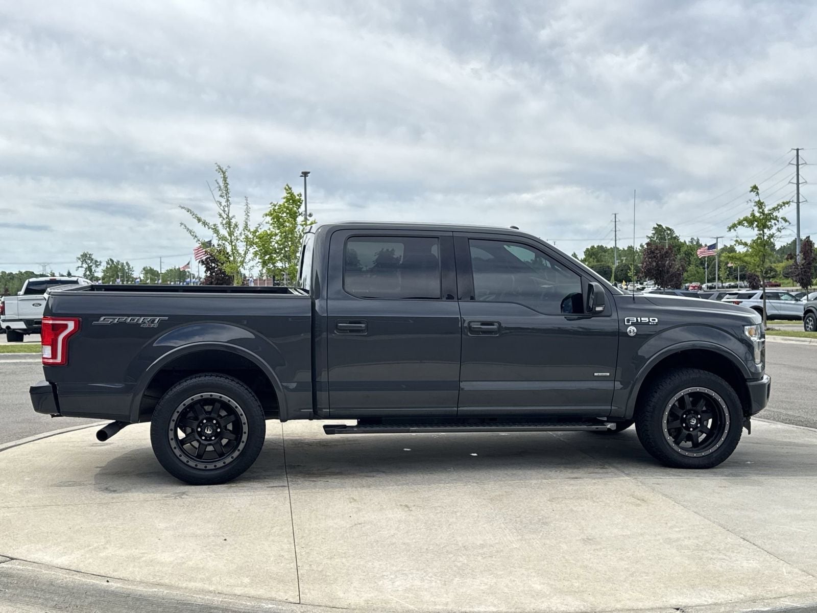 Thumbnail: 2017 Ford F-150 - 9