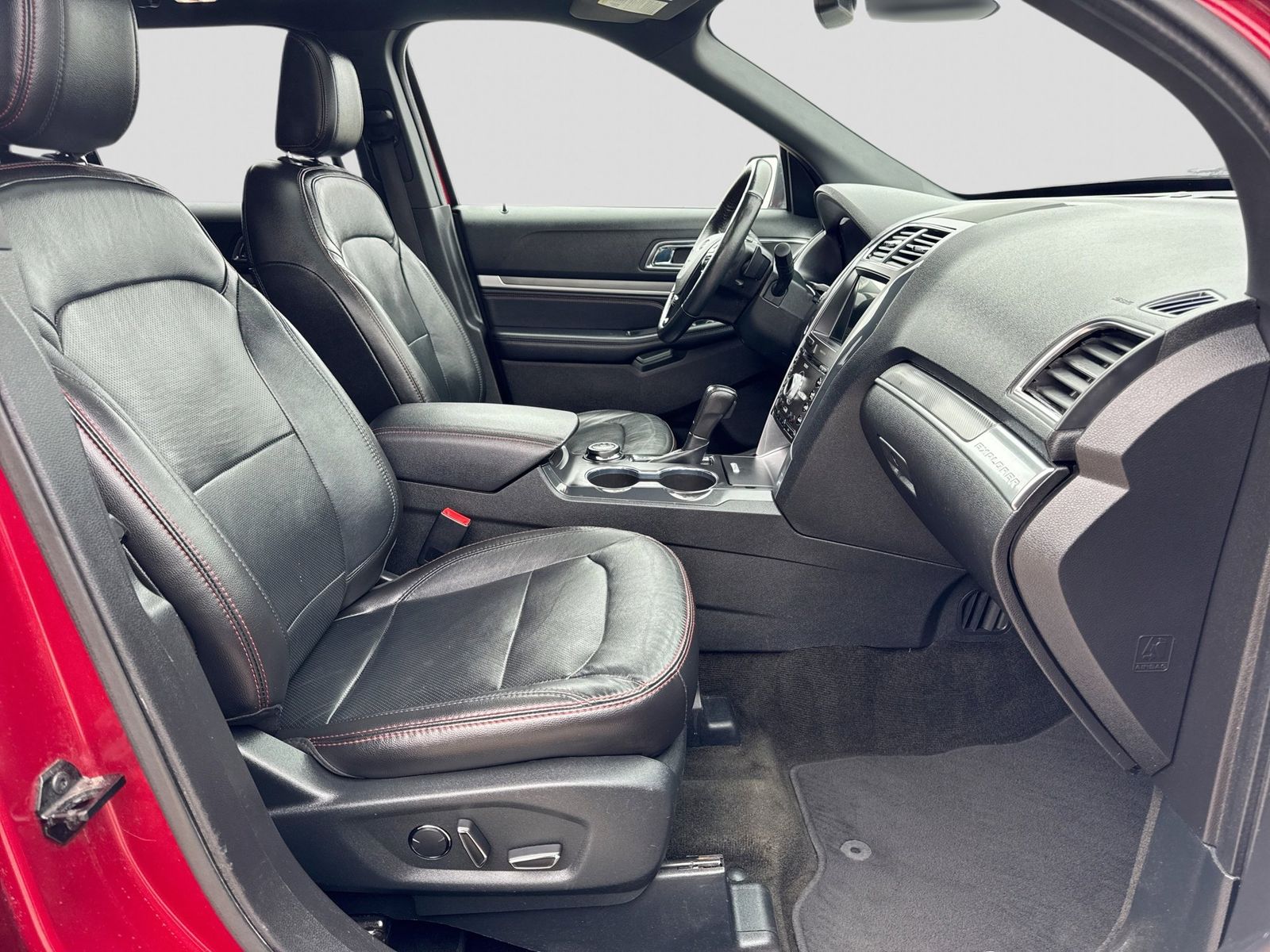 Thumbnail: 2018 Ford Explorer - 7