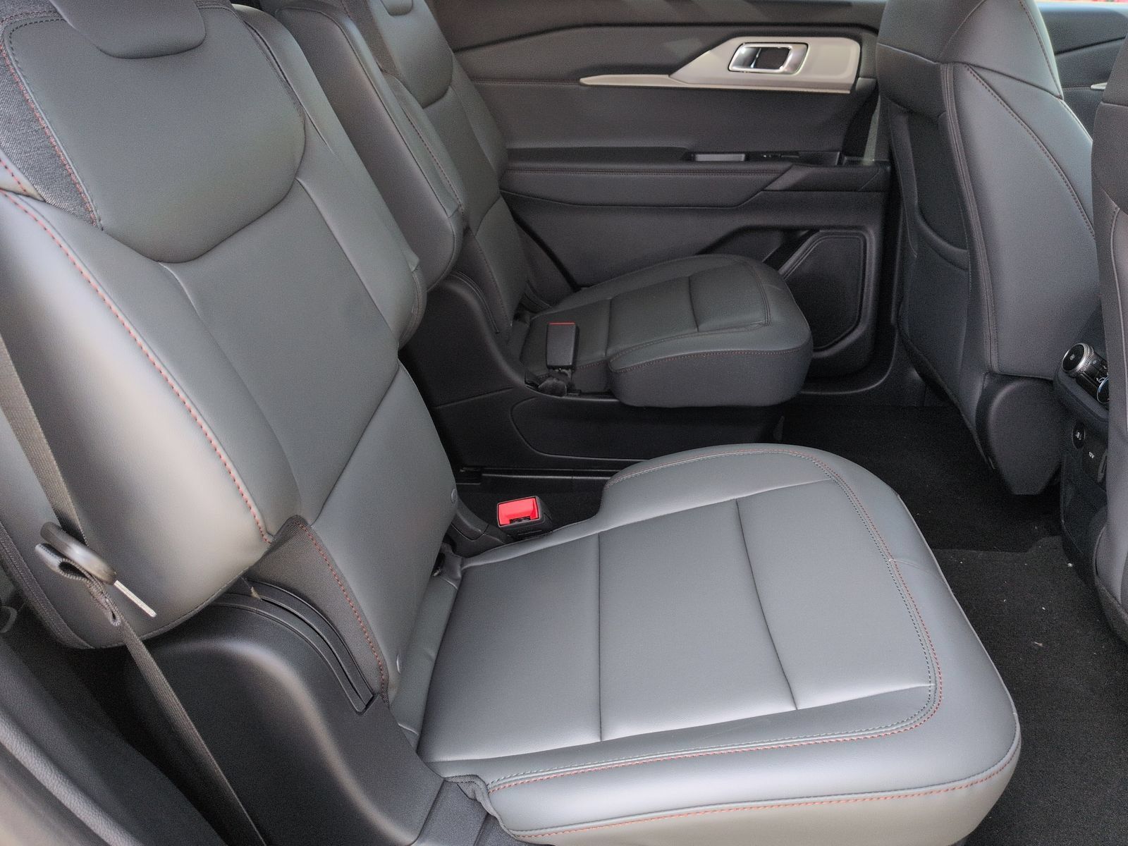 Thumbnail: 2026 Ford Explorer - 21