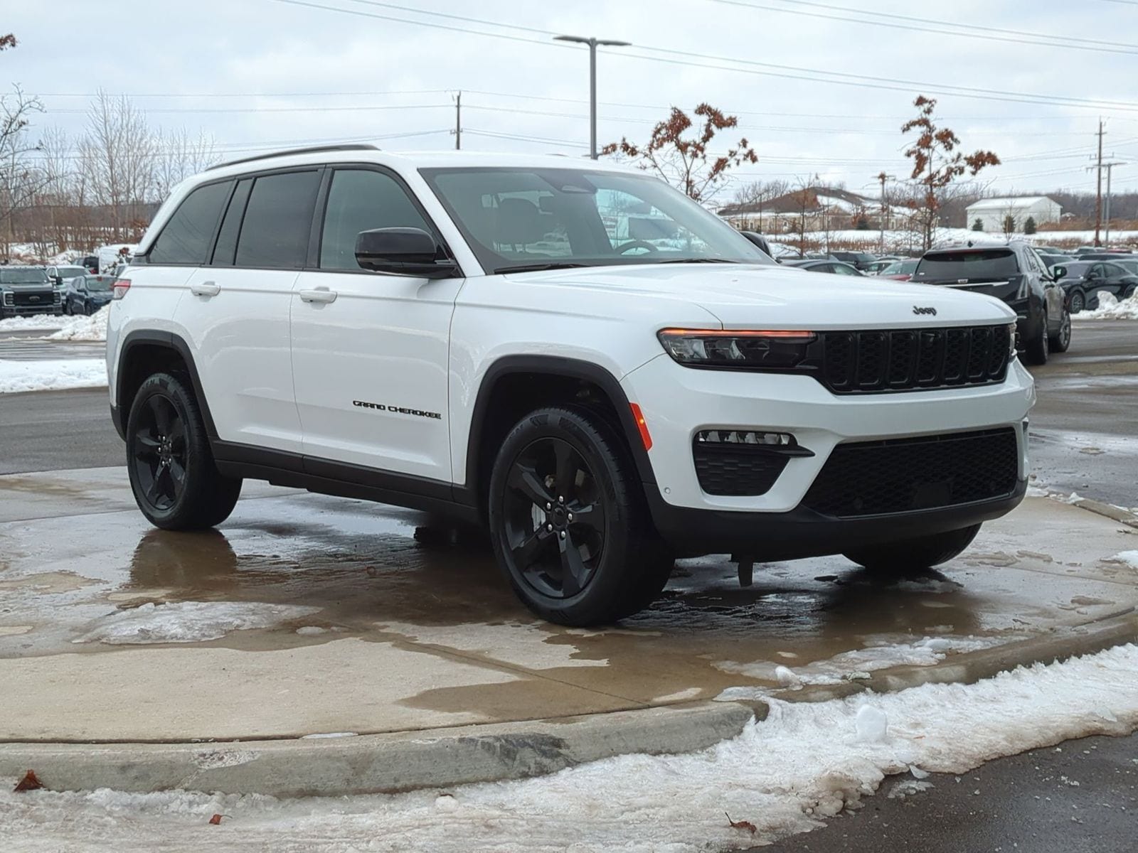 Thumbnail: 2023 Jeep Grand Cherokee - 10