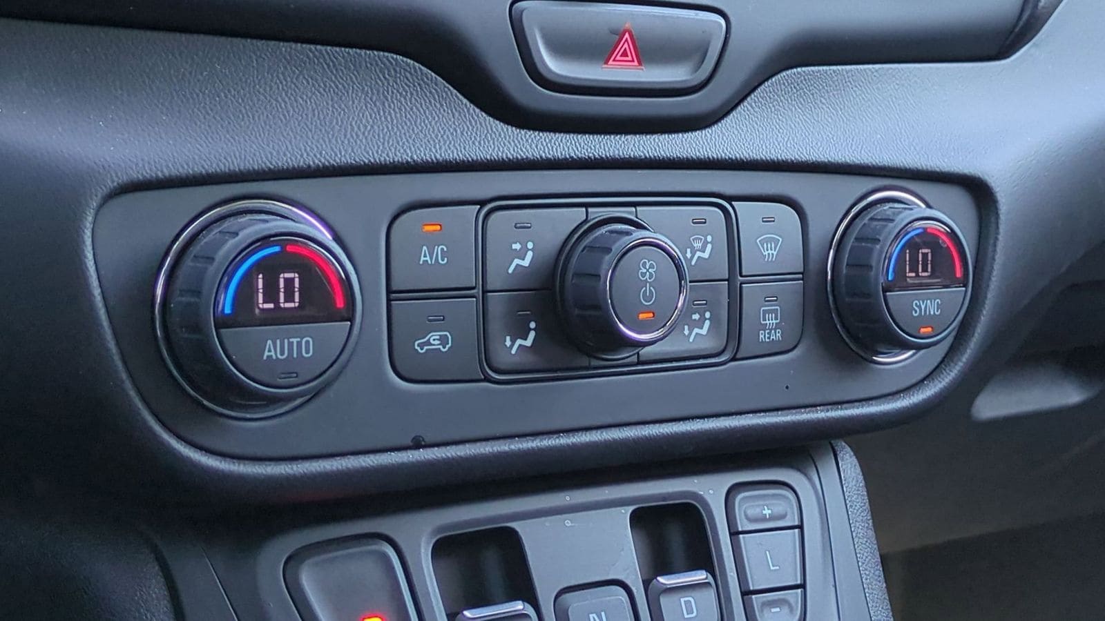 Thumbnail: 2021 GMC Terrain - 35