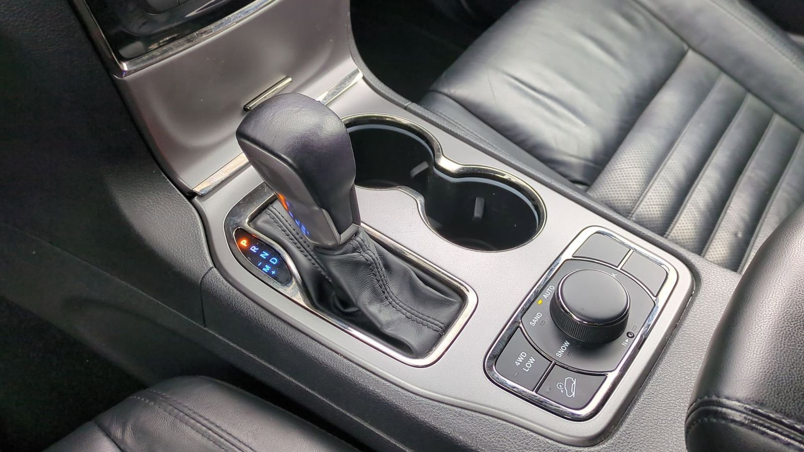 Thumbnail: 2020 Jeep Grand Cherokee - 38