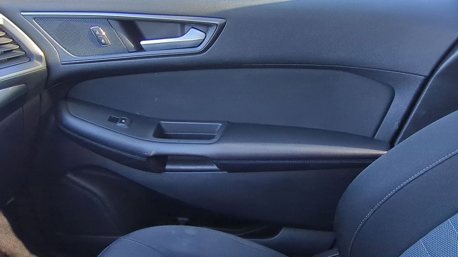 Thumbnail: 2018 Ford Edge - 34