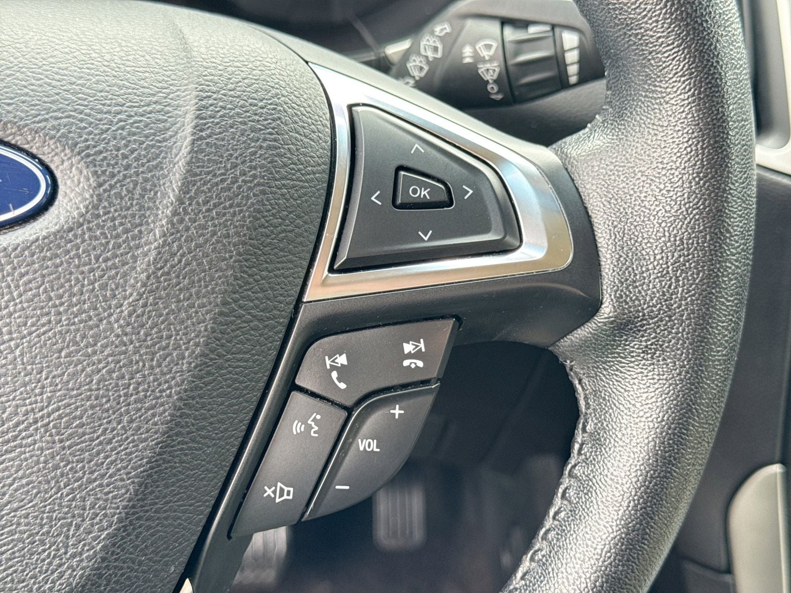 Thumbnail: 2020 Ford Edge - 23