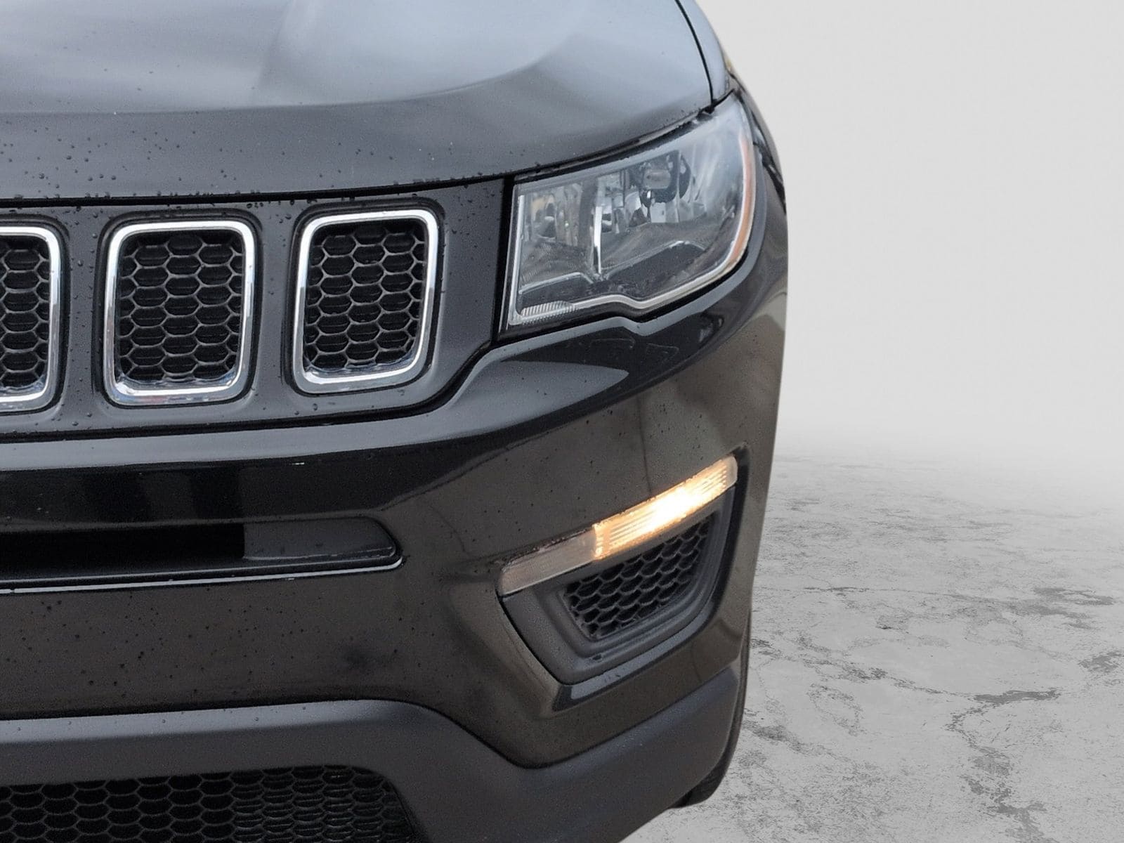 Thumbnail: 2018 Jeep Compass - 13