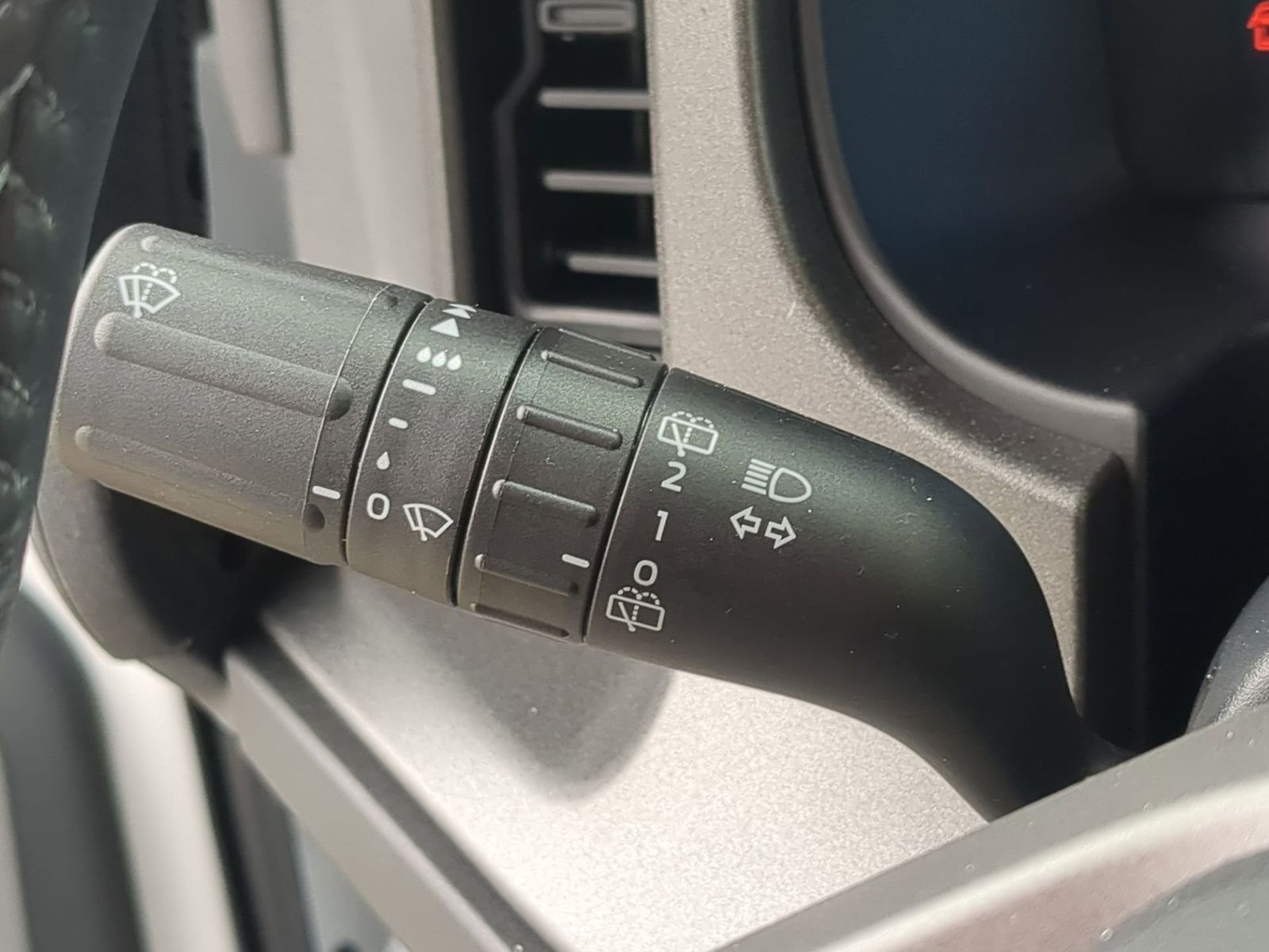 Thumbnail: 2025 Ford Bronco - 25