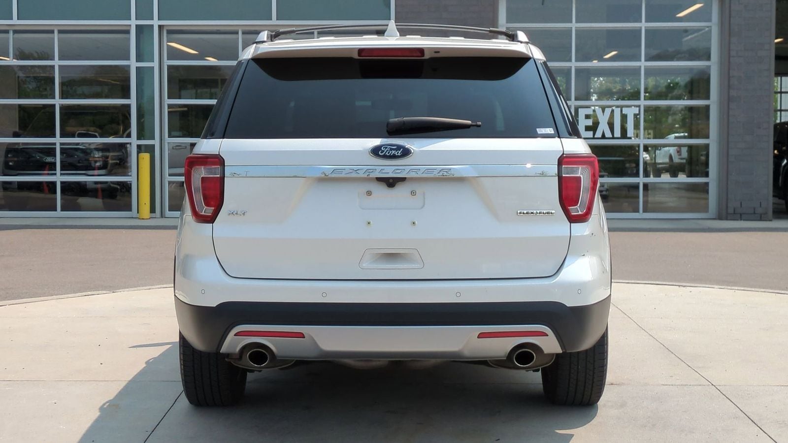 Thumbnail: 2016 Ford Explorer - 4