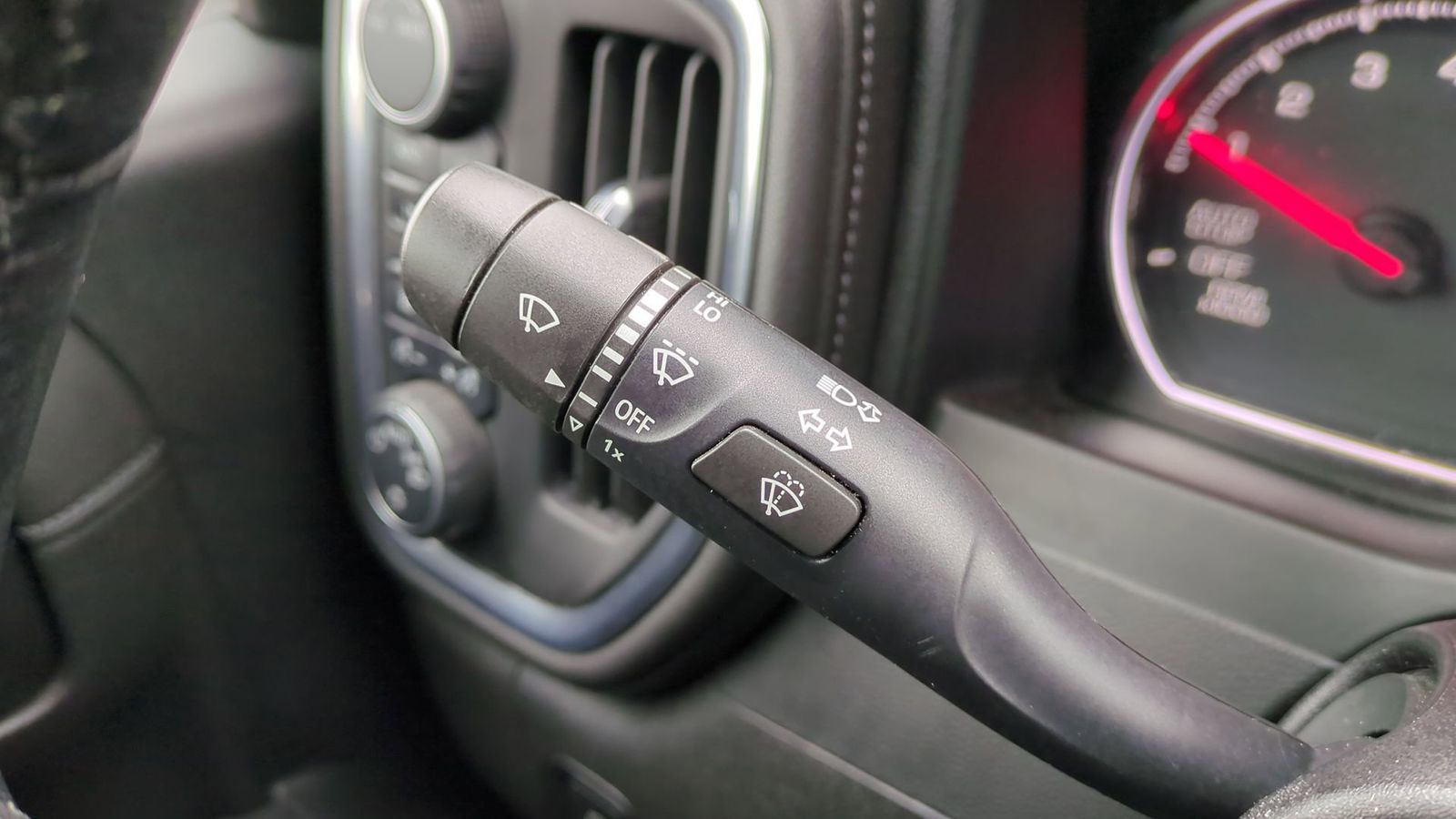 Thumbnail: 2021 Chevrolet Silverado 1500 - 27