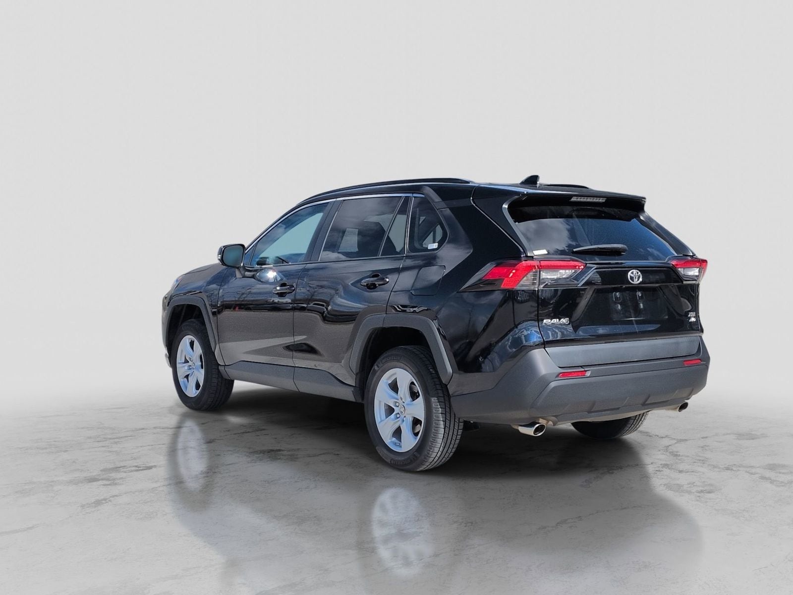 Thumbnail: 2019 Toyota RAV4 - 5