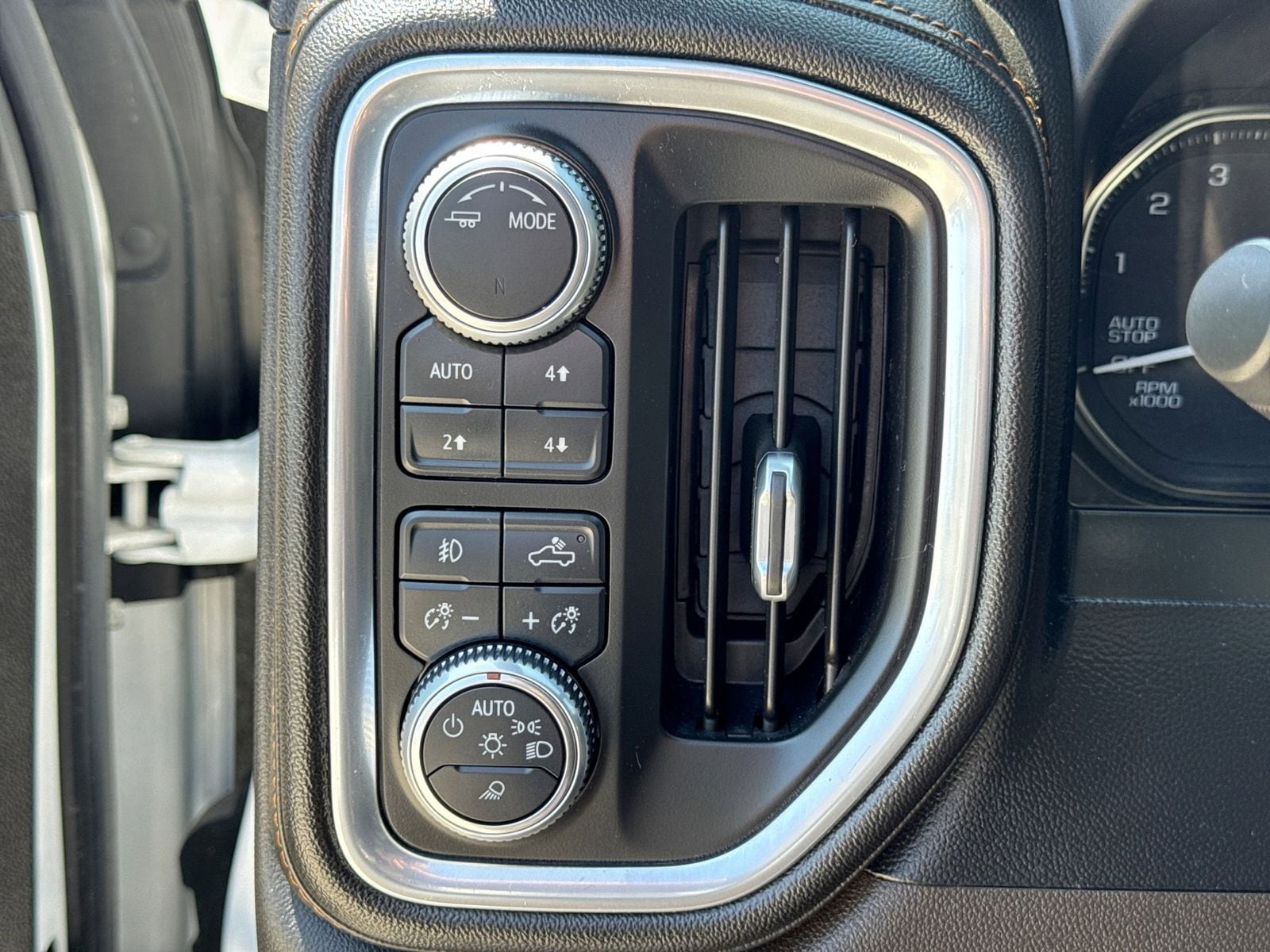 Thumbnail: 2020 GMC Sierra 1500 - 28