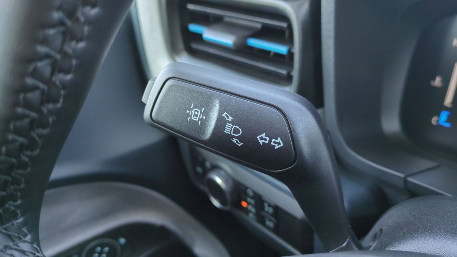 Thumbnail: 2025 Ford Maverick - 26