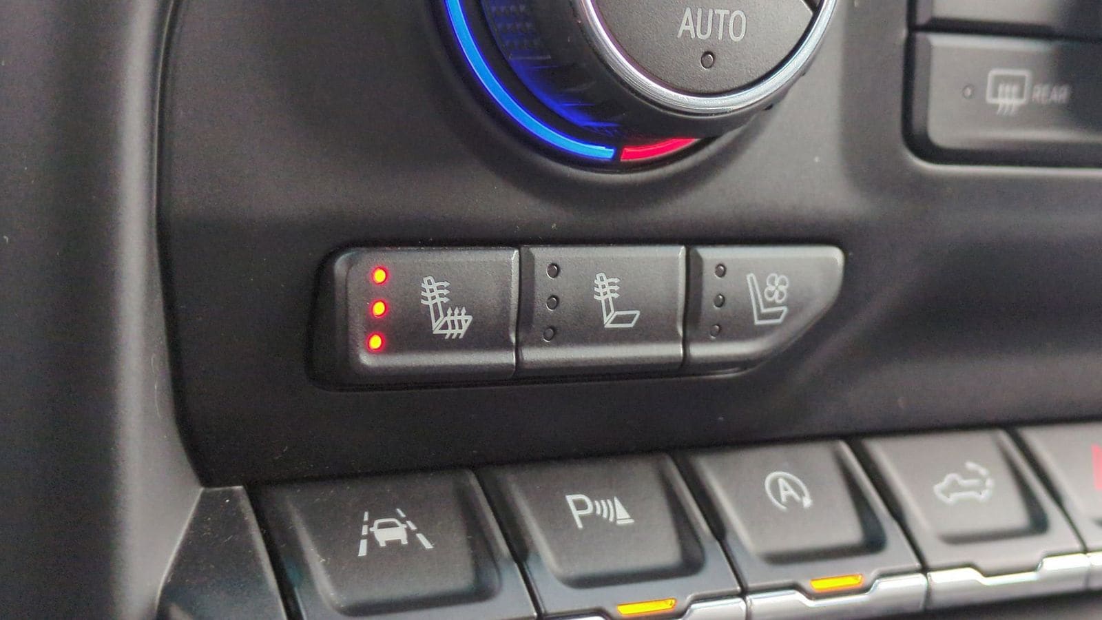 Thumbnail: 2019 Chevrolet Silverado 1500 - 39