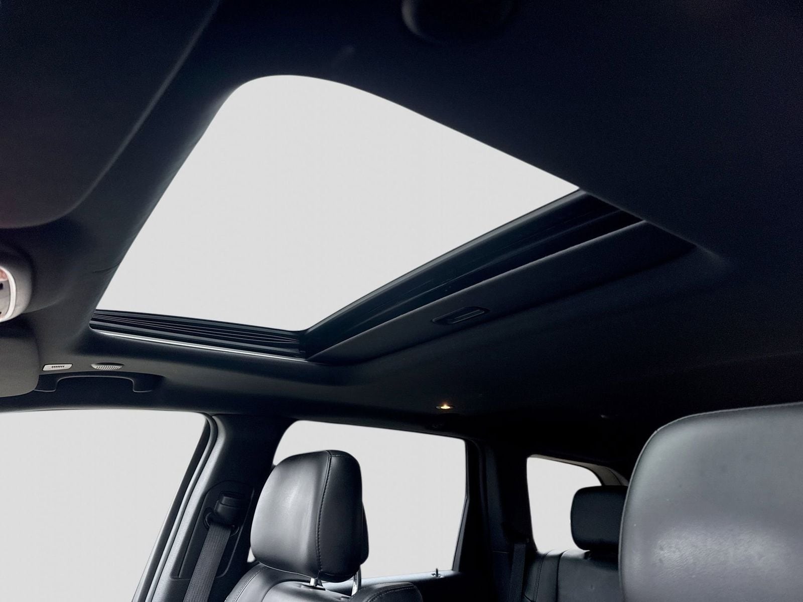 Thumbnail: 2022 Jeep Grand Cherokee - 20