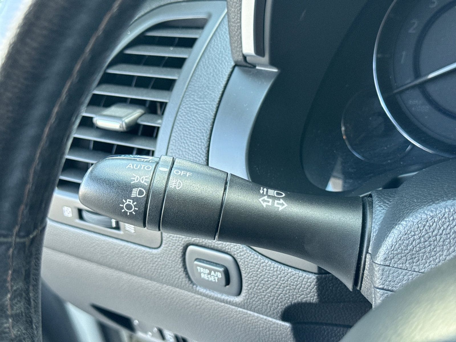 Thumbnail: 2012 INFINITI FX35 - 28