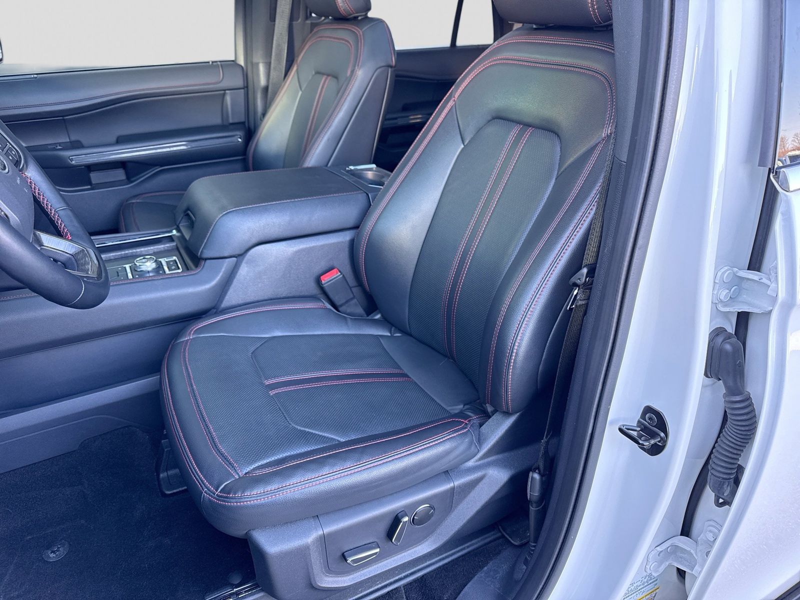 Thumbnail: 2023 Ford Expedition - 15