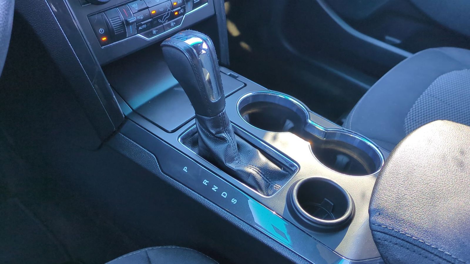 Thumbnail: 2016 Ford Explorer - 31