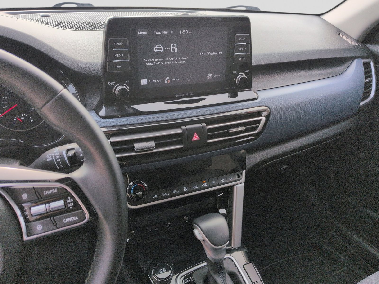 Thumbnail: 2023 Kia Seltos - 30