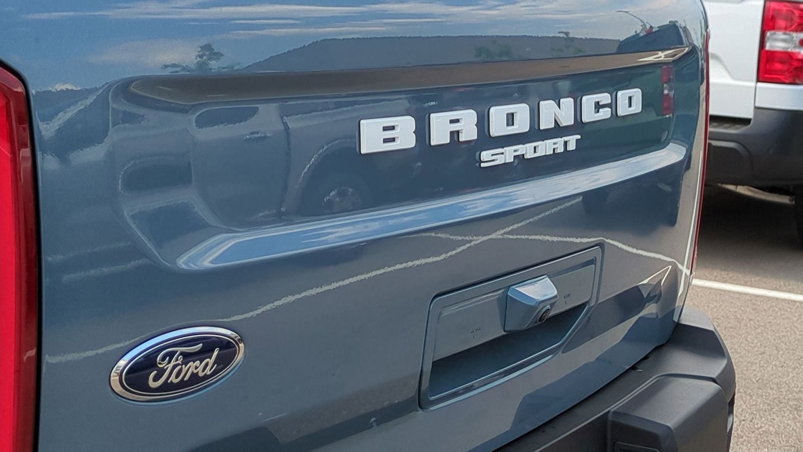 Thumbnail: 2025 Ford Bronco Sport - 10
