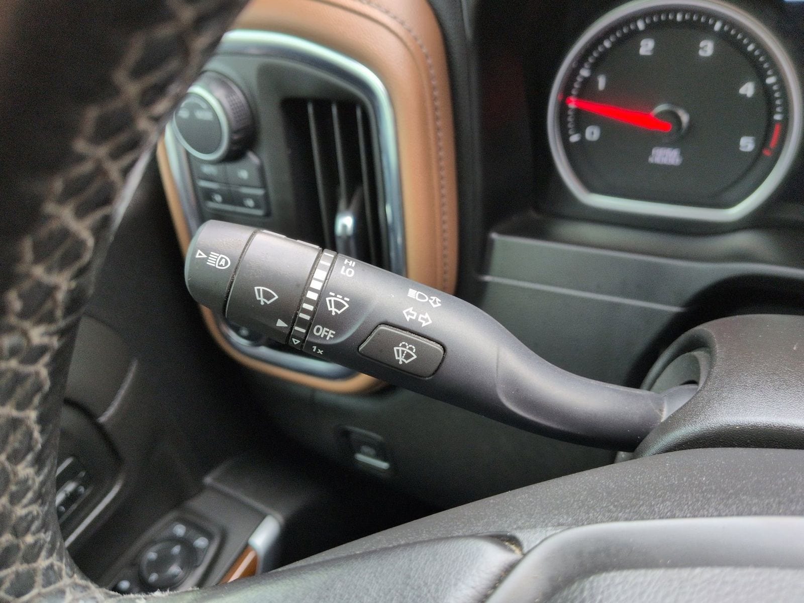 Thumbnail: 2021 Chevrolet Silverado 2500 - 33