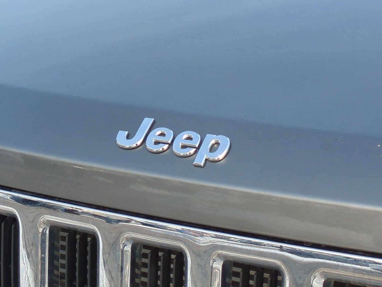 Thumbnail: 2012 Jeep Liberty - 12